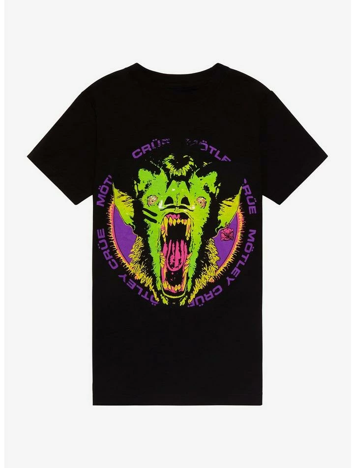 Brand new π Motley Crue Screaming Bat Boyfriend Fit π§ Girls T-Shirt β